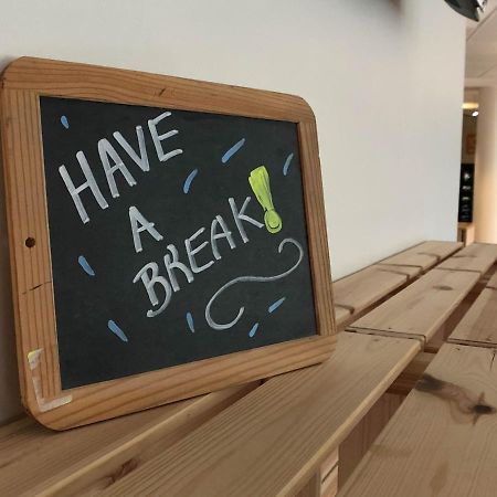 Sint-Jans-Molenbeek Hi Generation Europe Hostel מראה חיצוני תמונה