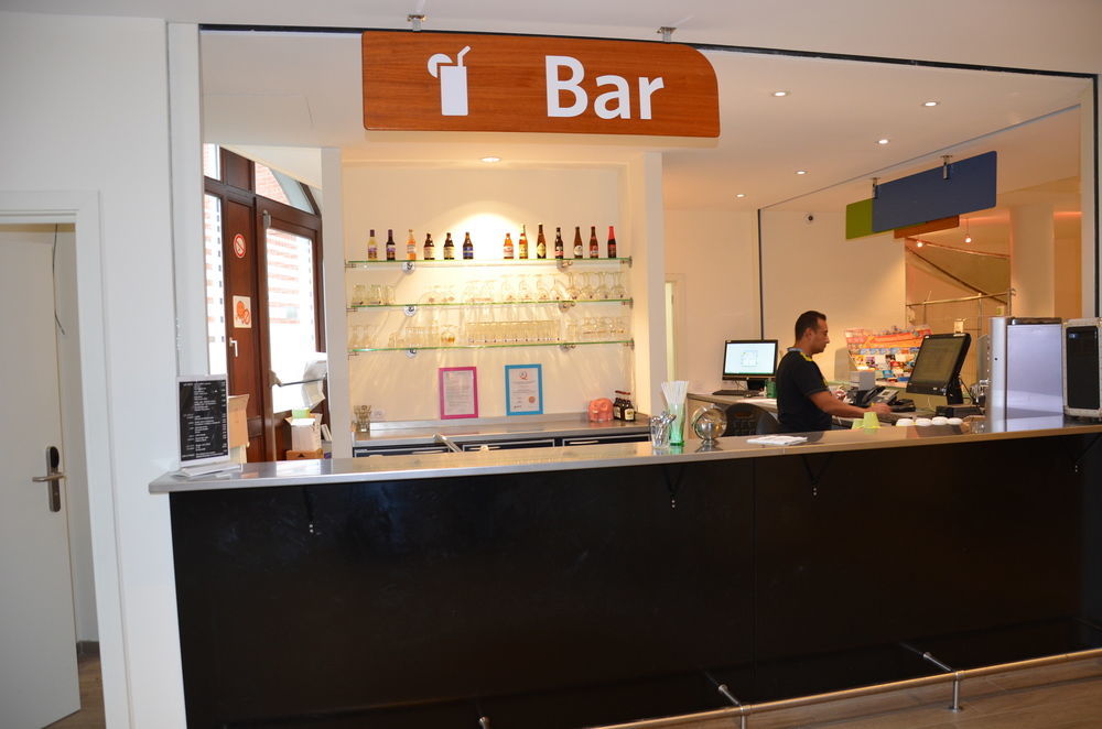 Sint-Jans-Molenbeek Hi Generation Europe Hostel מראה חיצוני תמונה