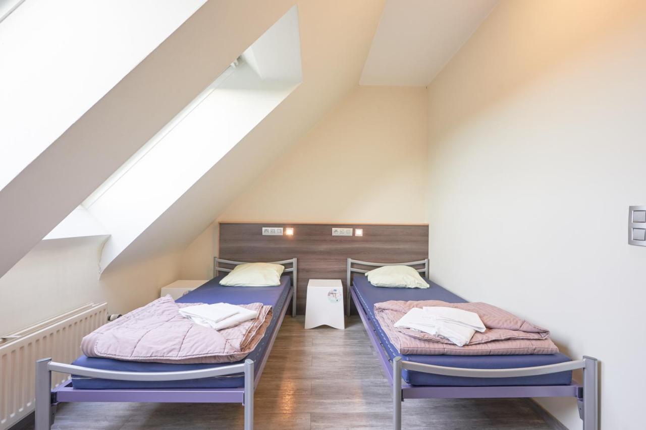 Sint-Jans-Molenbeek Hi Generation Europe Hostel מראה חיצוני תמונה